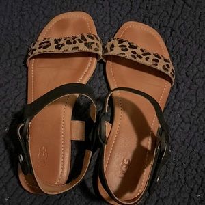 Cute sandals Uggs